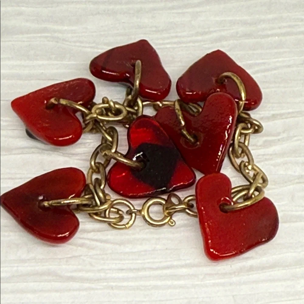 Gorgeous vintage Red glass Heart Charm Bracelet